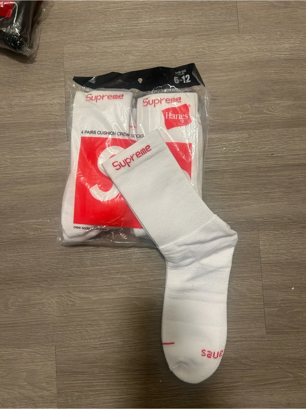 White Supreme Crew Socks - Pack of 4